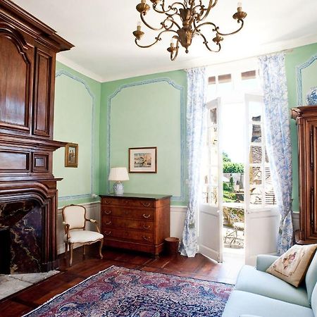 Appartements Les Suites Sarladaises Сарла-ла-Канеда Екстериор снимка